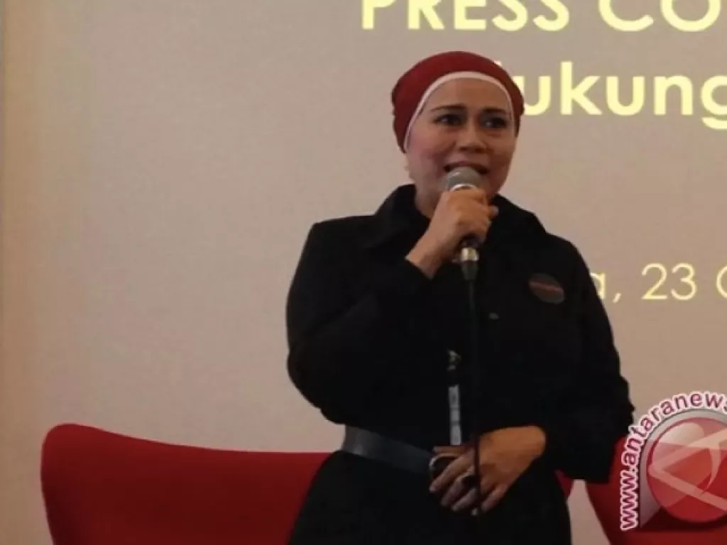 Kehilangan Penglihatan Mata Kanan, Dewi Yull: Setiap Manusia Dikasih Kekurangan - GenPI.co NTB