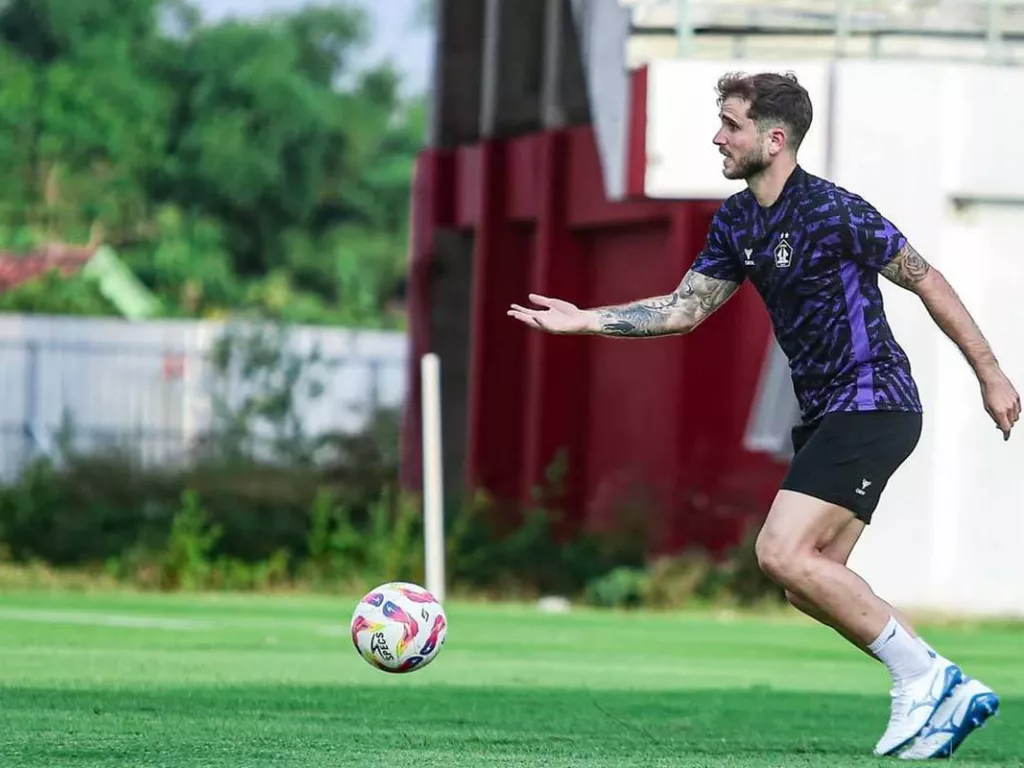 Gelandang Persik Kediri Telmo Castenheira Tak Kesulitan Adaptasi, Kini Fokus Target - GenPI.co NTB