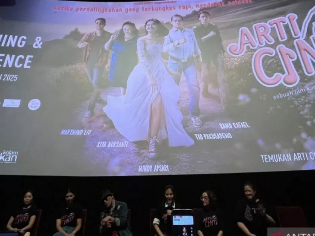 Review Film Indonesia: Arti Cinta Angkat Drama Perselingkuhan Sangat Rapat - GenPI.co SUMSEL
