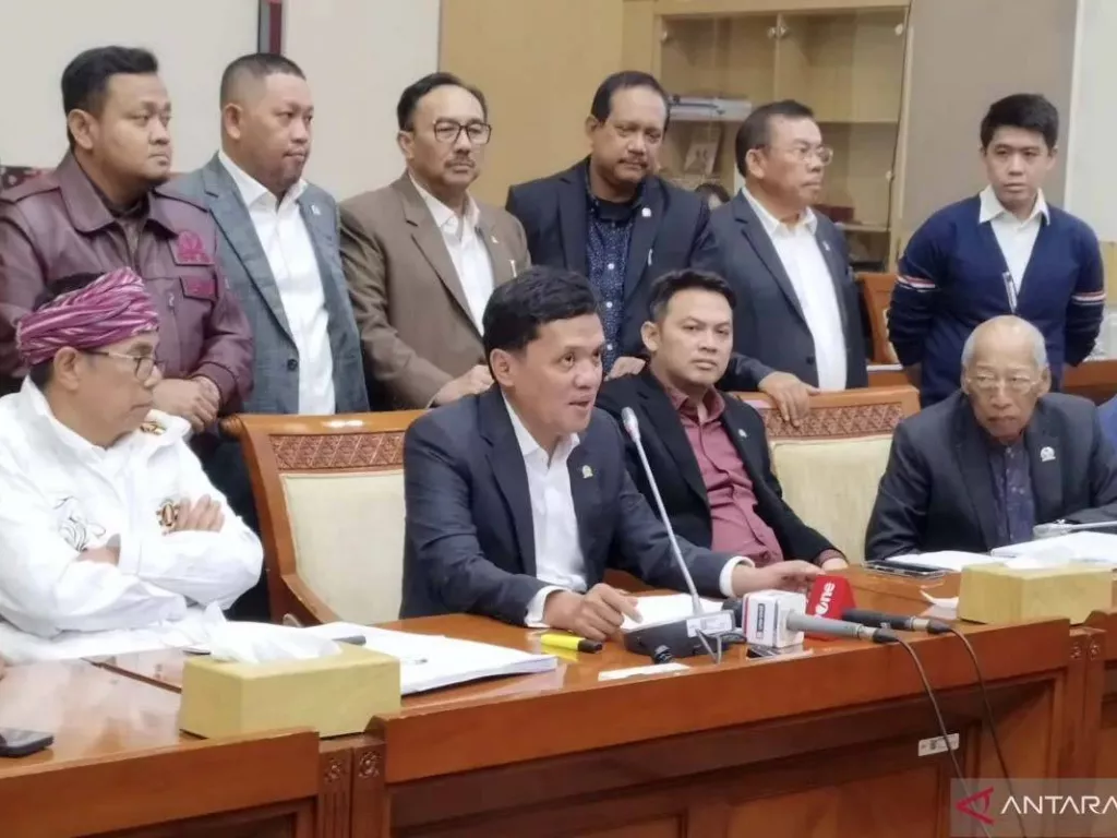 DPR RI Sebut Listyo Sigit Tak Keberatan, Peran Advokat Diperkuat di Revisi KUHAP - GenPI.co SULSEL