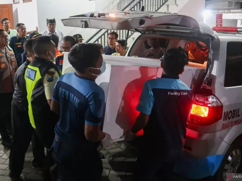 Basarnas Ajukan Perpanjangan Pencarian Korban KMP Tunu Demi Kemanusiaan - GenPI.co SULTRA