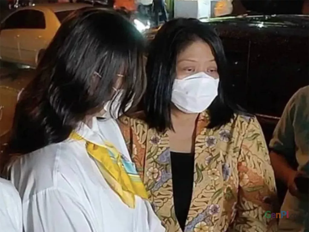 Febri Diansyah Tegaskan Putri Candrawathi Jalani Wajib Lapor ke Bareskrim Polri Besok - GenPI.co RIAU