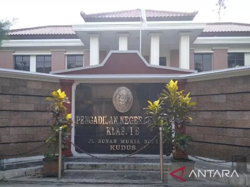 Uang Nasabah Hilang Rp5,8 M, Bank di Kudus Wajib Ganti Rugi - GenPI.co