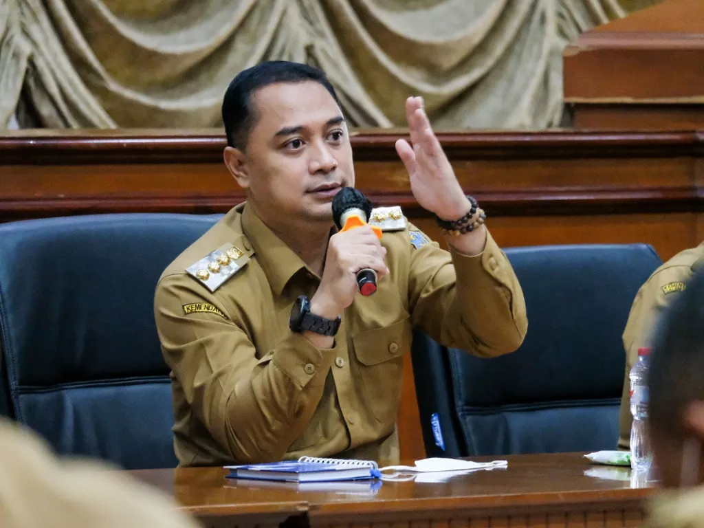Genting, Wali Kota Surabaya Instruksikan Camat dan Lurah Waspada - GenPI.co