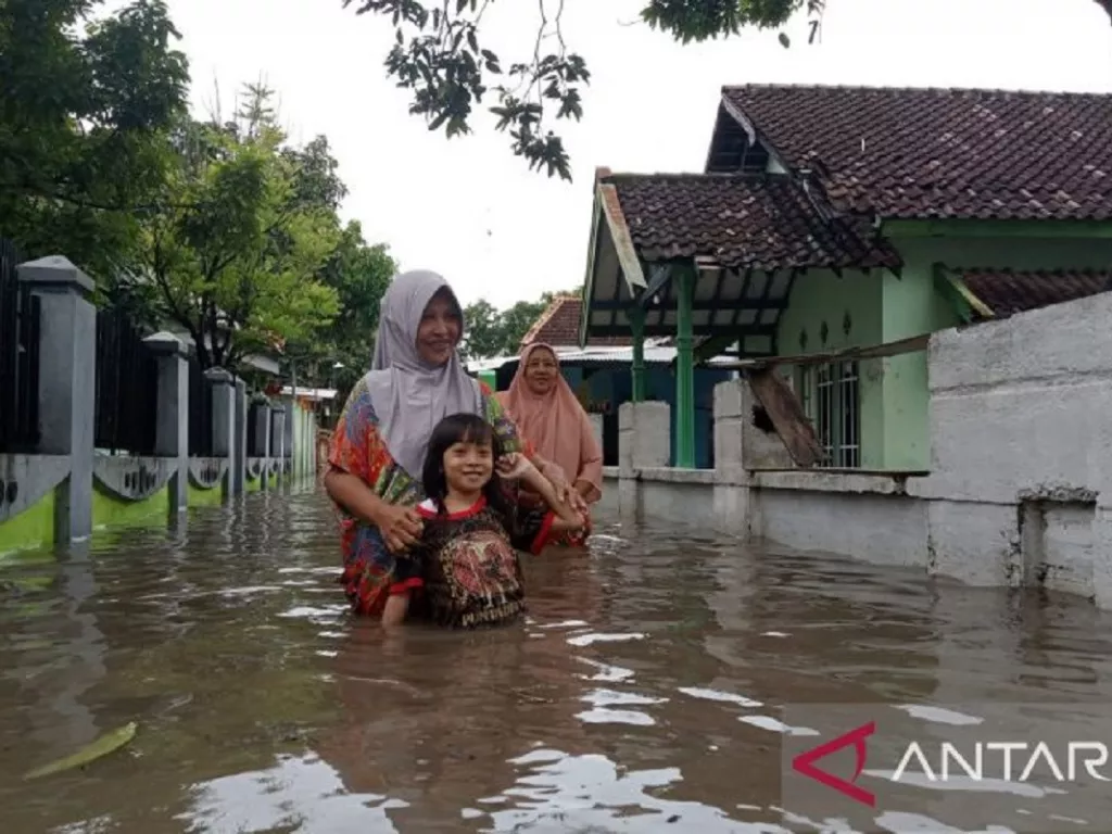 Hujan Deras, 11 Desa di Probolinggo Dilanda Banjir - GenPI.co JATIM