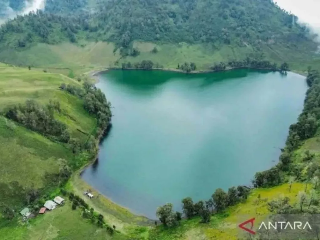 Cuaca Ekstrem, Pendakian Jalur Gunung Semeru Masih Ditutup - GenPI.co SULSEL