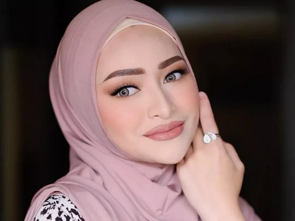 Nathalie Holscher Bakal Menikahi Pria Inisial G di Tengah Isu Rujuk dengan Sule - GenPI.co SULSEL