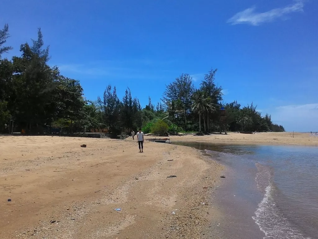 Menikmati Senja di Pantai Manggar Balikpapan, Aduhai Syahdu - GenPI.co JOGJA