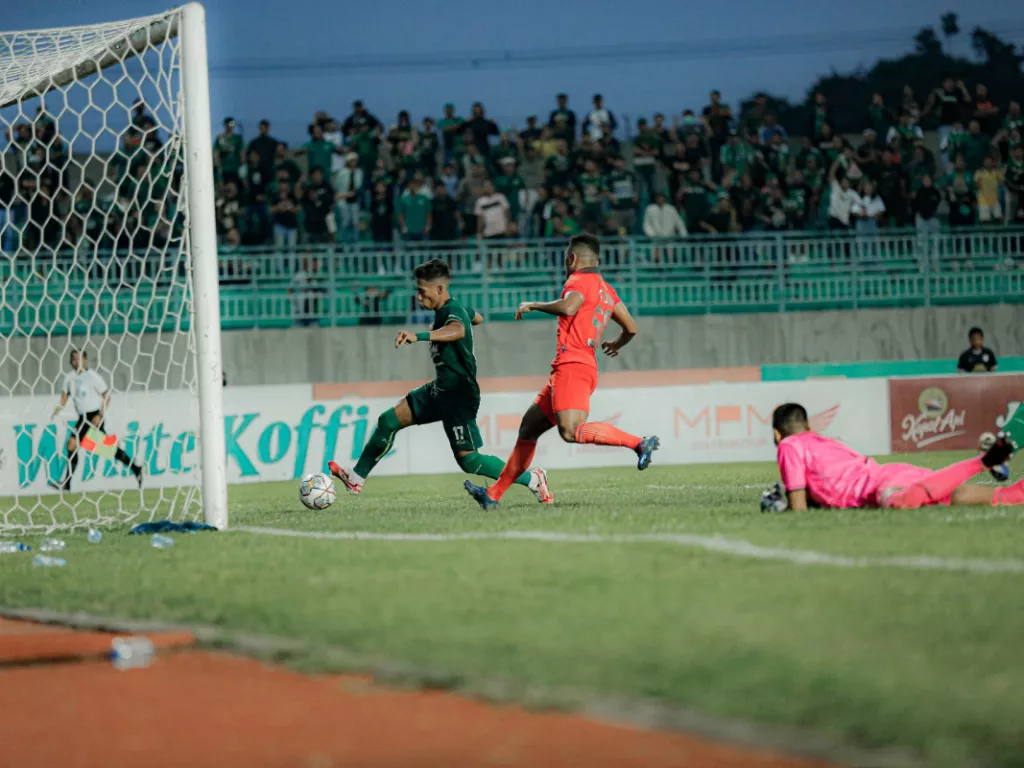 Borneo FC vs Persebaya Surabaya 2-3: Dramatis, Menangis - GenPI.co NTB