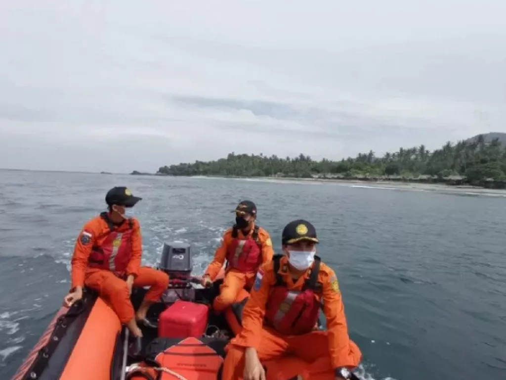 Wisatawan Asal Medan Hilang Terseret Ombak, Mohon Doa! - GenPI.co JATIM