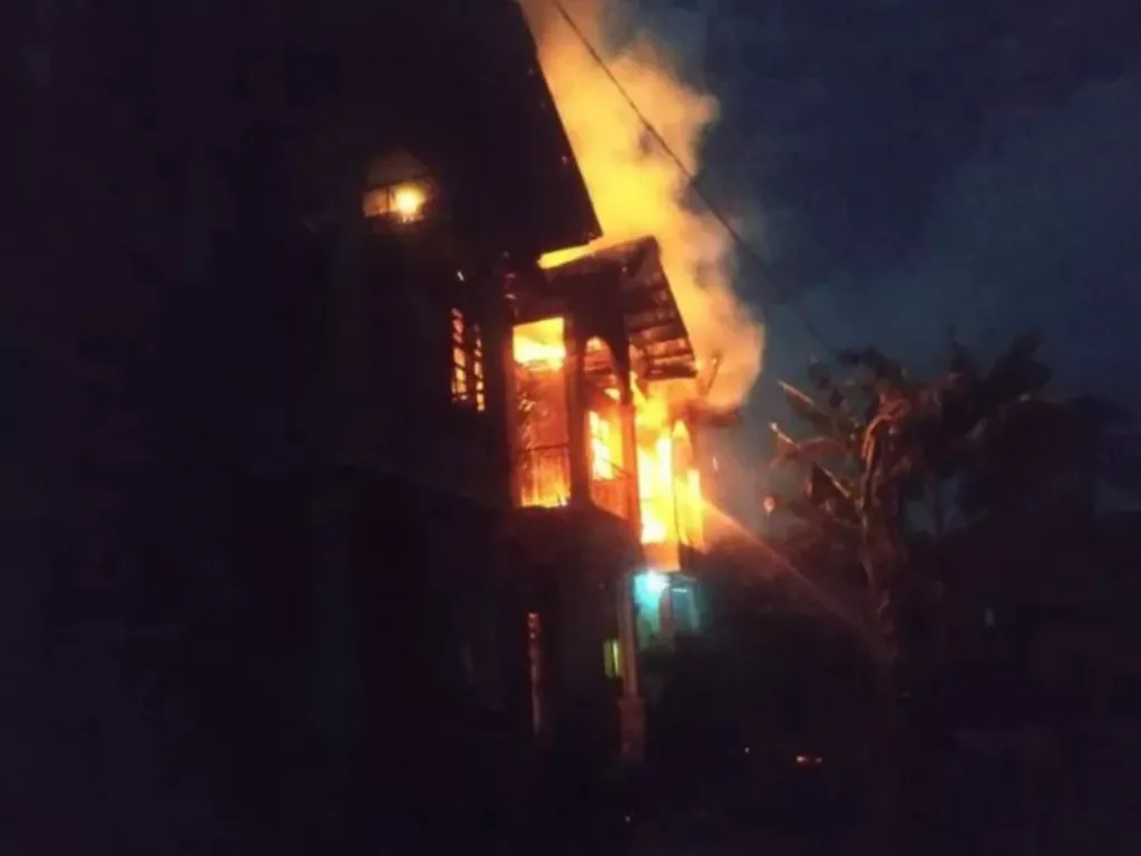 Kebakaran di Permukiman Pekanbaru, 5 Rumah Dempet Ludes - GenPI.co SUMSEL