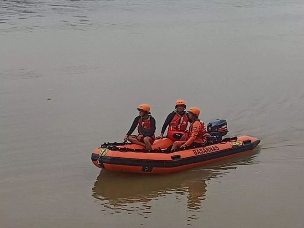 Mahasiswa di Riau Terseret Arus Sungai Kampar Belum Ditemukan - GenPI.co SULSEL