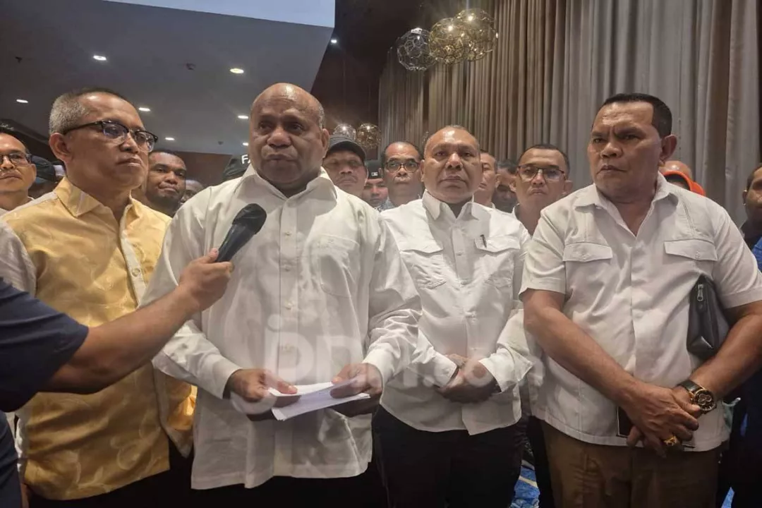 Mathius Fakhiri Ajak Rakyat Papua Bersatu, Urusan Pilgub Dipastikan Sudah  Selesai - GenPI.co