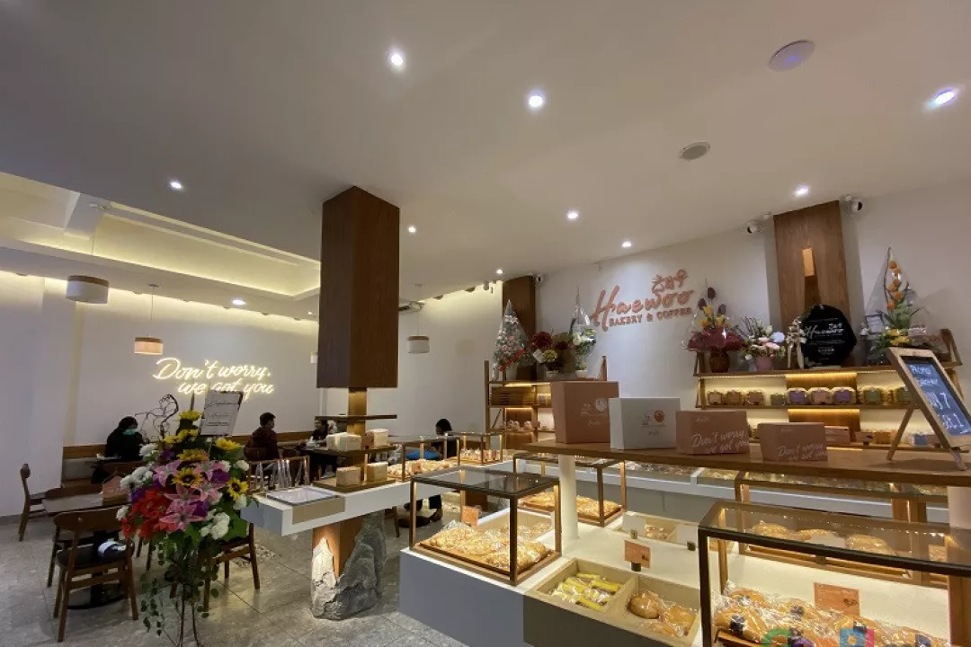 Hal 2 : Haewoo Hadirkan Bakery dan Kafe Khas Korea - GenPI.co JATIM