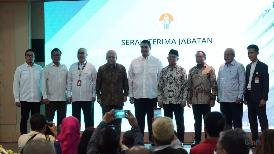 Senyum Gagah Dito Ariotedjo Menteri Termuda Jokowi