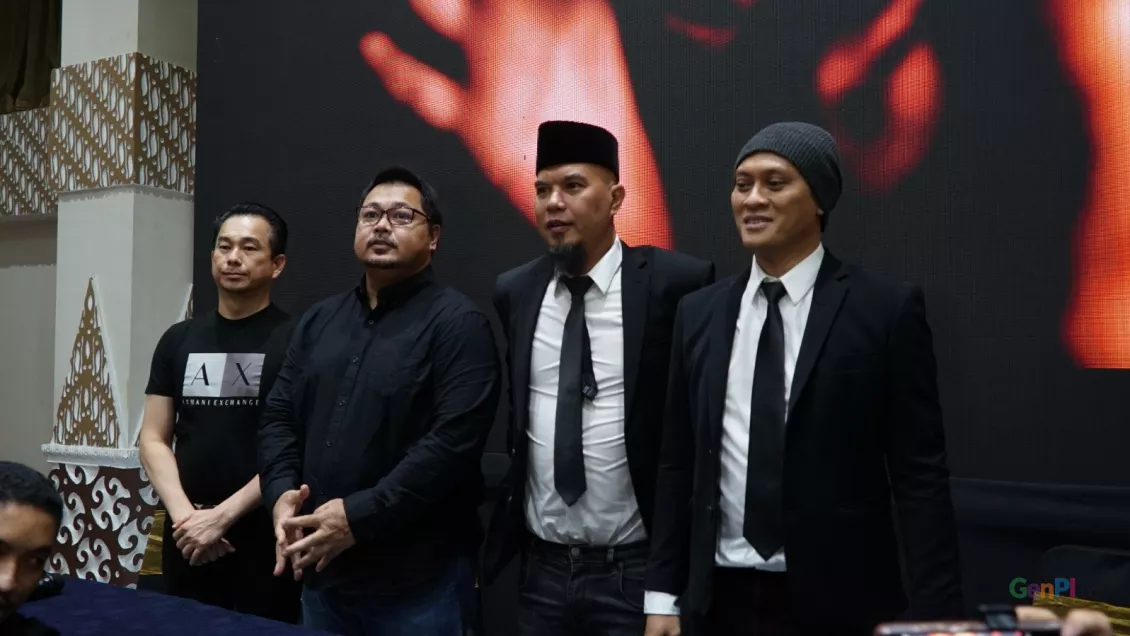 Ahmad Dhani Rilis Love Is Blind, Bikin Penasaran