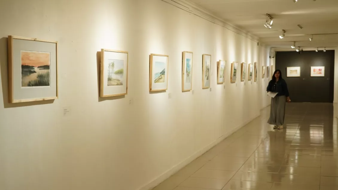 Puluhan karya seniman cat air di Pajang di Galeri Nasional Indonesia. (Foto: A. Wahyudin)