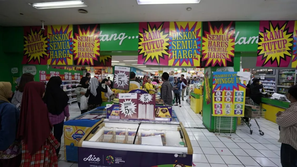 Sebelumnya pihak management Giant Expres yang berada di bawah PT. Hero Supermarket TBK, akan menutup 6. (Foto: Sapta Inong)