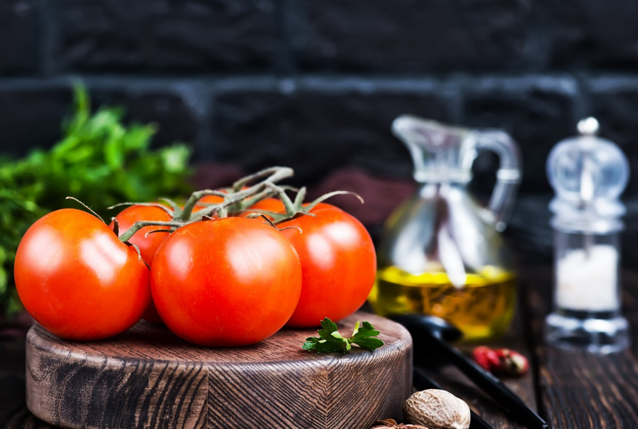 Kocok Tomat Campur Jeruk Nipis Khasiatnya Wow Banget, Cespleng - GenPI.co