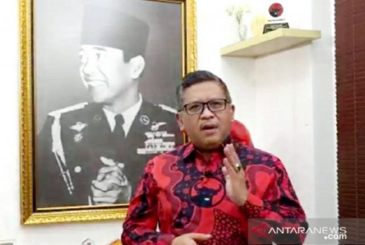 Sekjen PDIP Sebut Jokowi Sudah Kantongi Nama Calon Pangkostrad - GenPI.co