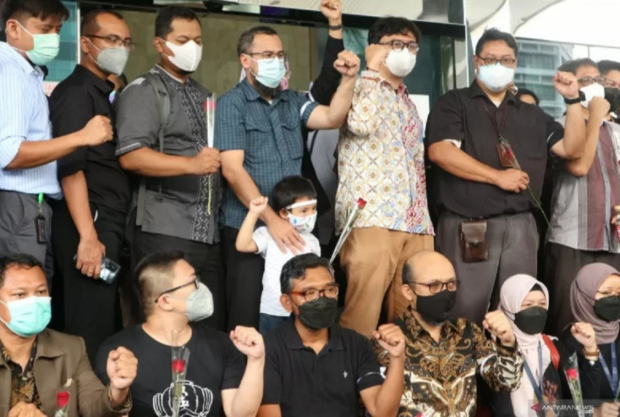 Perpol Pengangkatan Eks Pegawai KPK Dosa Besar Kapolri Listyo - GenPI.co