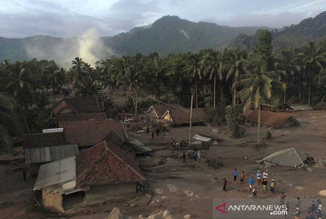 Kabar Terbaru Akibat Lahar Hujan Gunung Semeru, Mohon Doanya! - GenPI.co