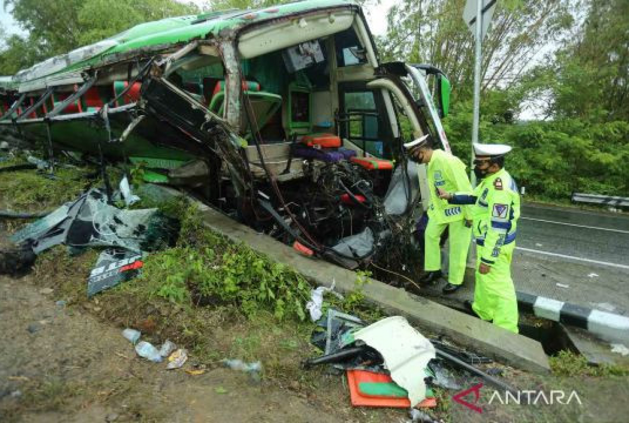 Ya Ampun, Ada Kecelakaan Maut Bus Pariwisata di Kabupaten Ciamis - GenPI.co