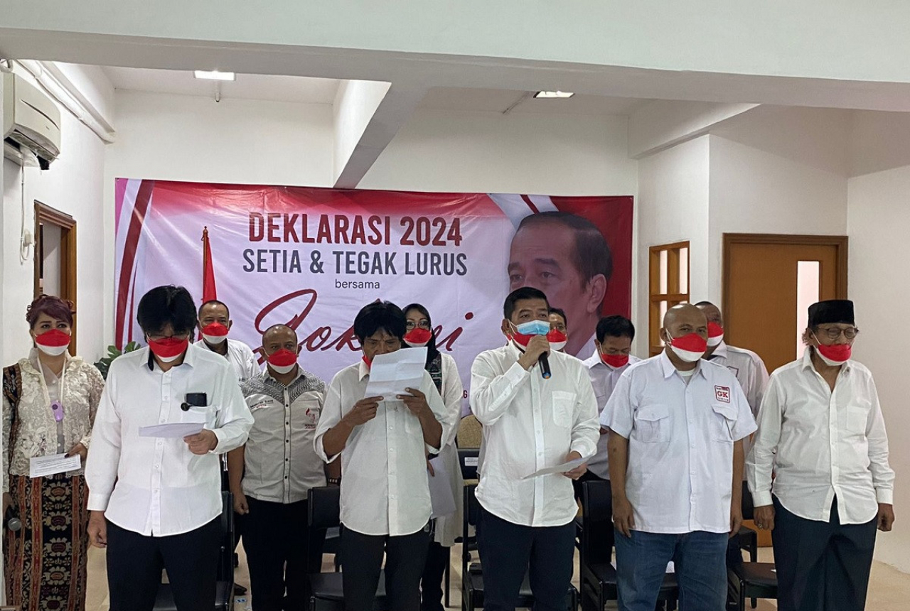 Mendadak Sukarelawan Ikrar Setia kepada Jokowi Sampai 2024 - GenPI.co