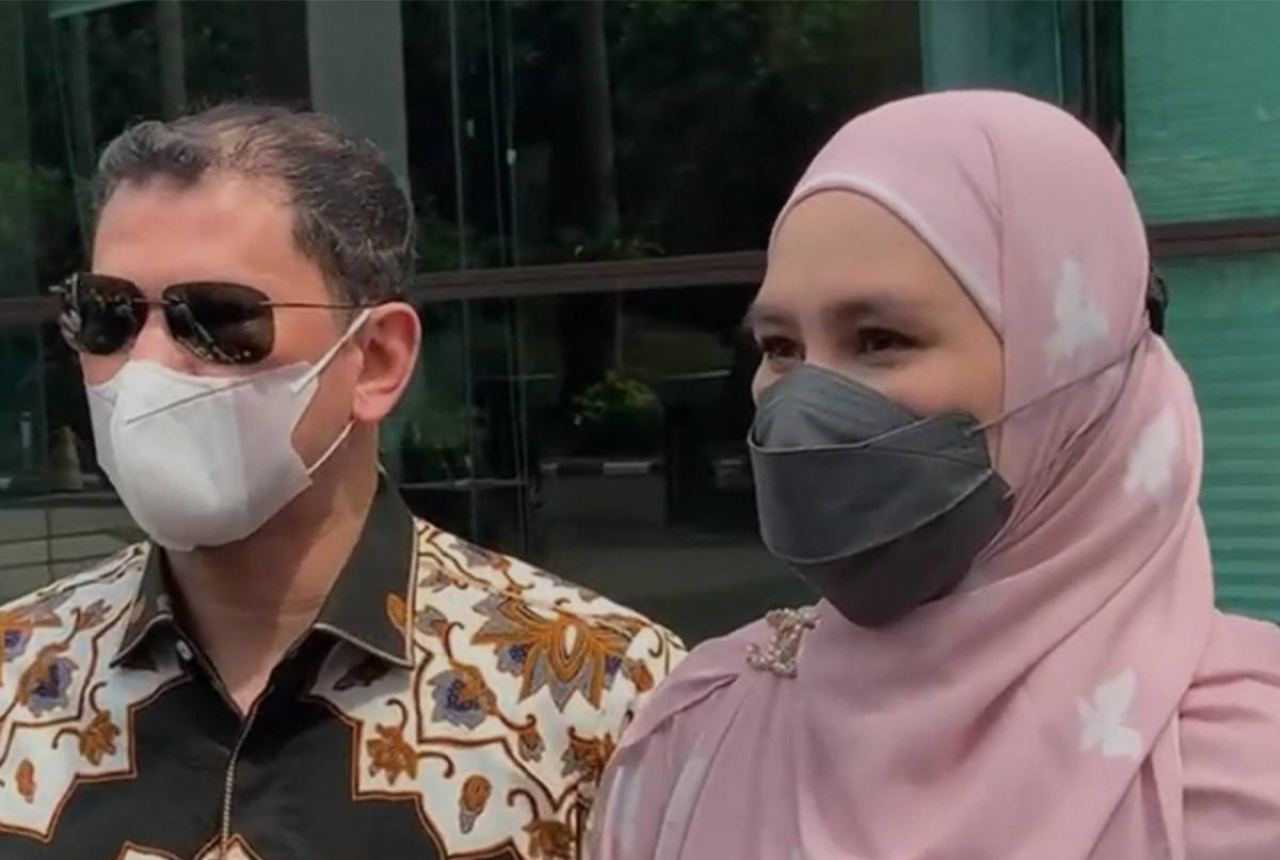 Urus Kasus Richard Lee, Kartika Putri Sambangi Kejati DKI Jakarta - GenPI.co
