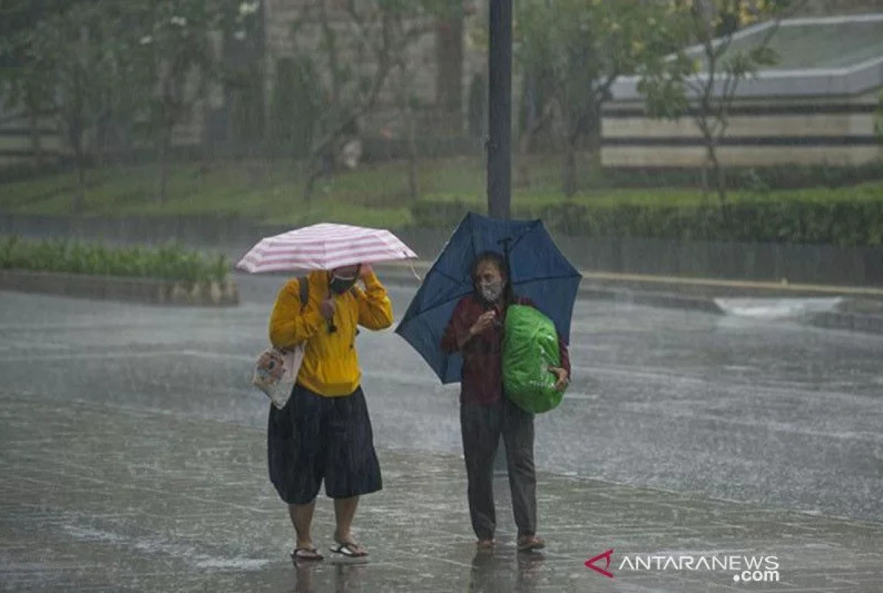 Awas Pancaroba! BMKG Peringatkan Ada Hujan Lebat di Bali Hari Ini - GenPI.co BALI