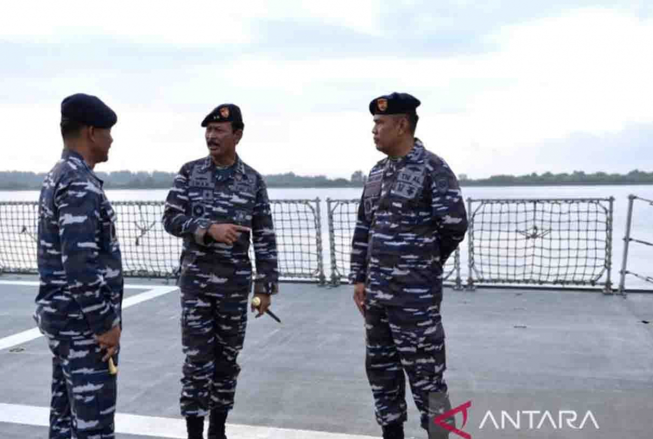 Wow! 2 Jenderal TNI AL Awasi Bali Pakai Kapal Perang, Ada Apa? - GenPI.co BALI