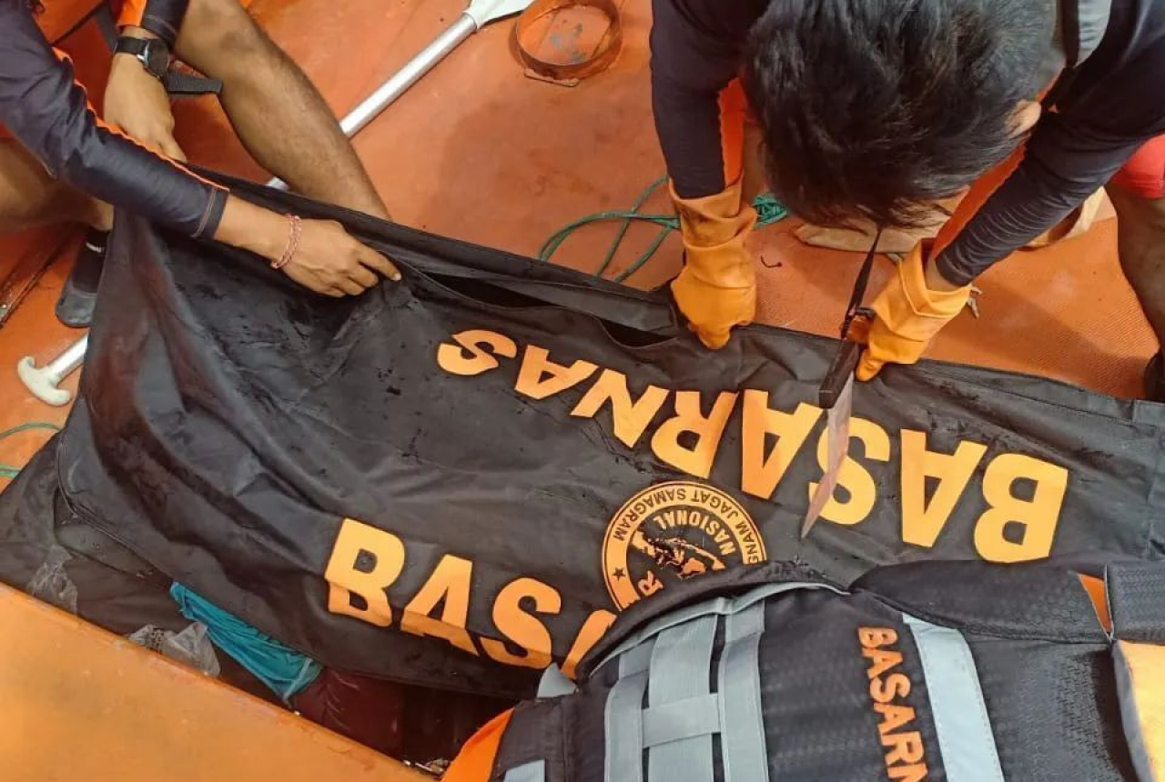 Sampan Terhantam Ombak Perairan Nusa Lembongan, Nelayan Tewas - GenPI.co BALI