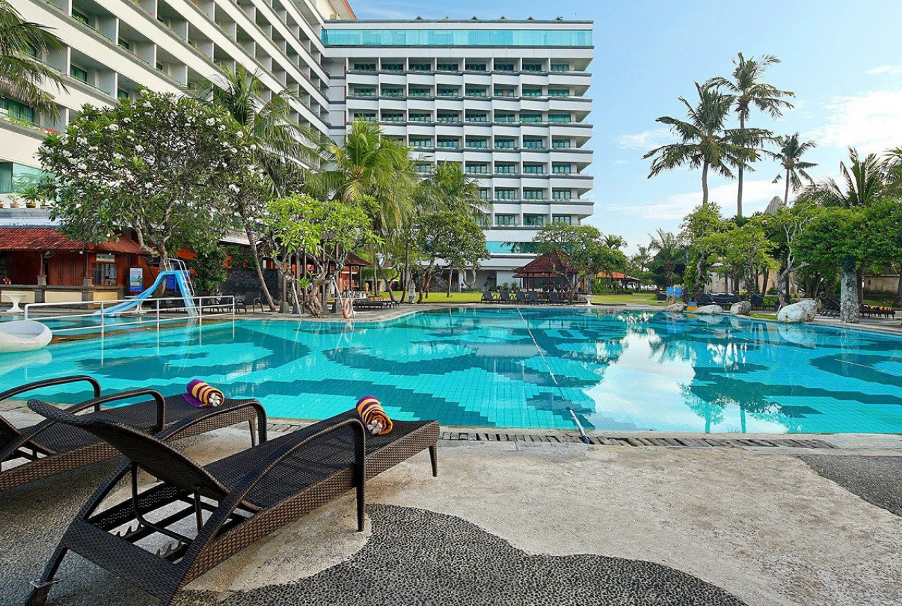 Dapat Janji Ini, Karyawan Hotel Grand Inna Bali Beach Tolak PHK - GenPI.co BALI