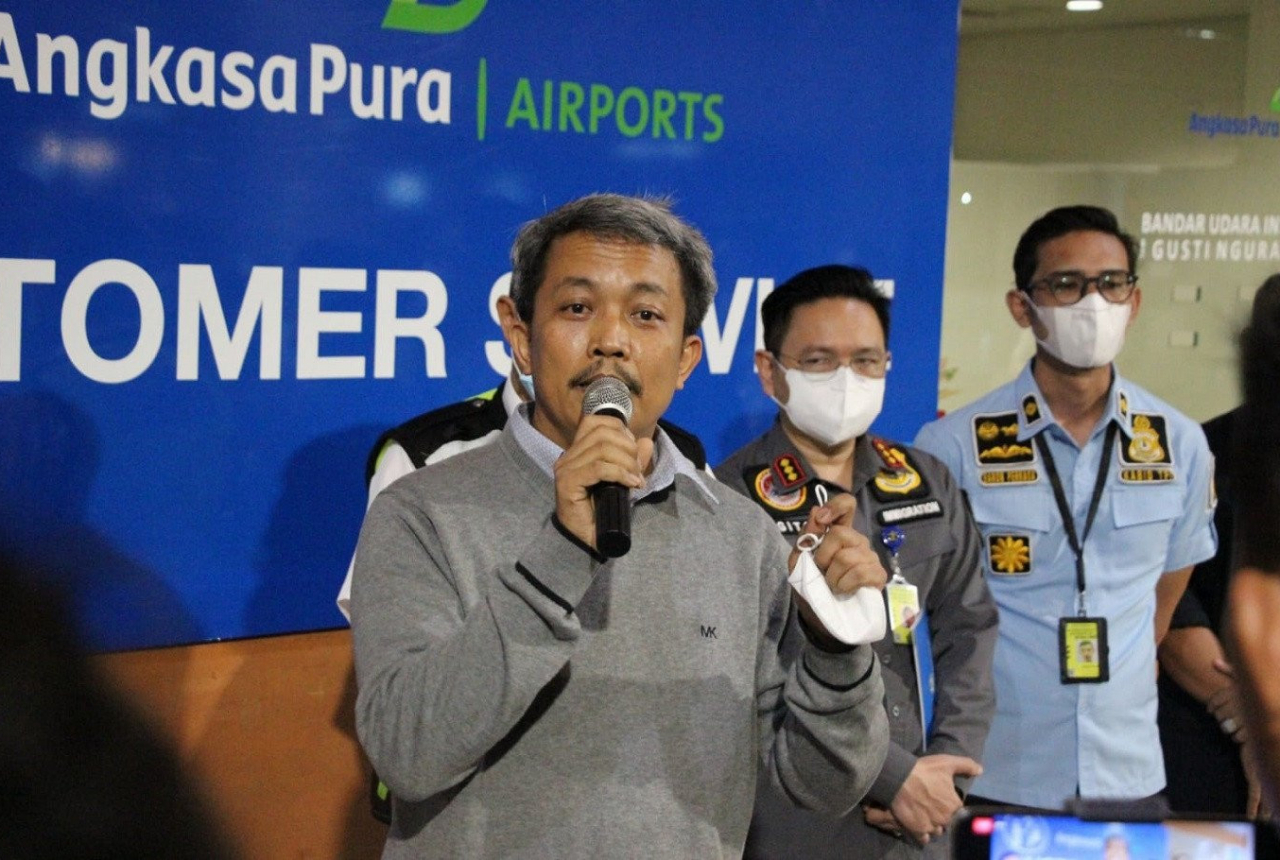 Wisman Berjubel di Bandara Ditampik Imigrasi Ngurah Rai Bali - GenPI.co BALI