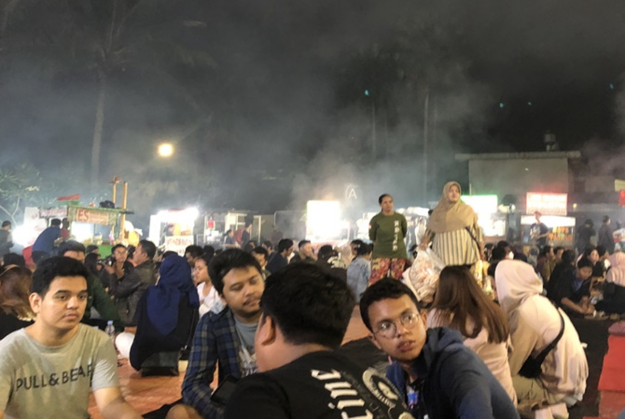 Cari Kuliner Malam di Jakarta? Ke Sate Taichan Senayan Saja  - GenPI.co