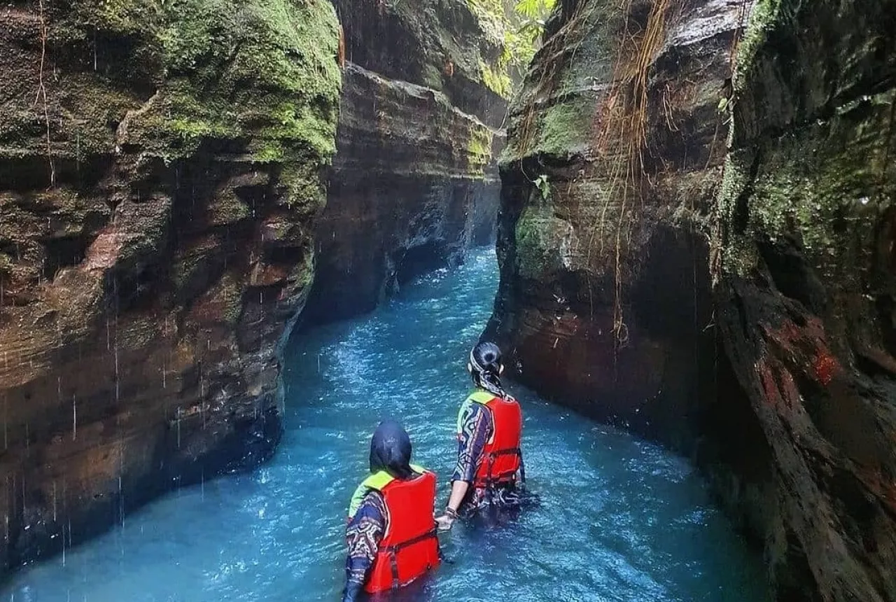 Curug Putri Carita Little Grand Canyon di Banten GenPI