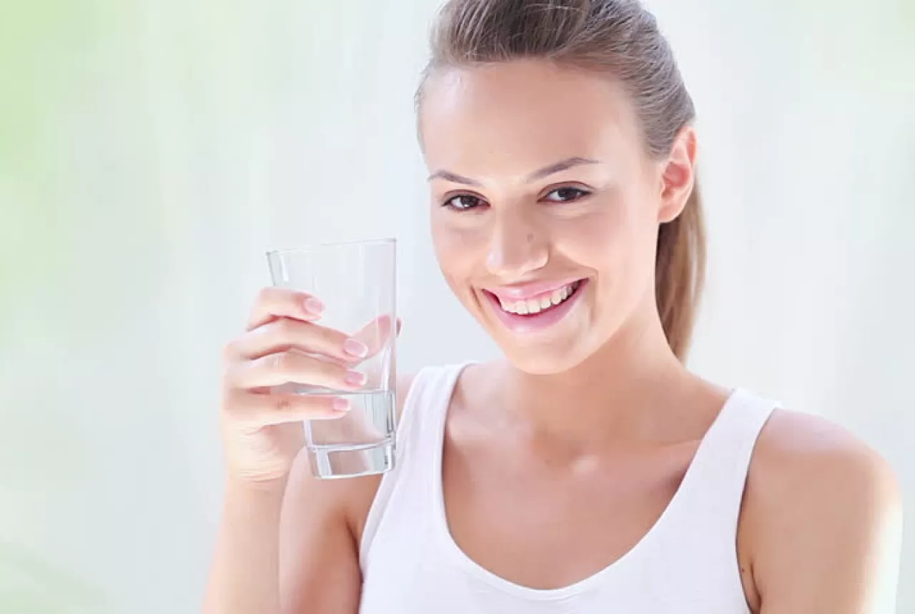 Hal 3 : Manfaat Minum Air Putih Hangat di Pagi Hari, Baca yuk 