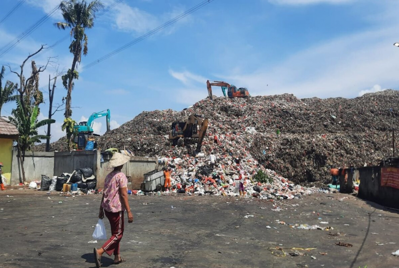 Sampah Kian Menumpuk, Umur TPA Cipayung Depok di Ujung Tanduk - GenPI.co JABAR