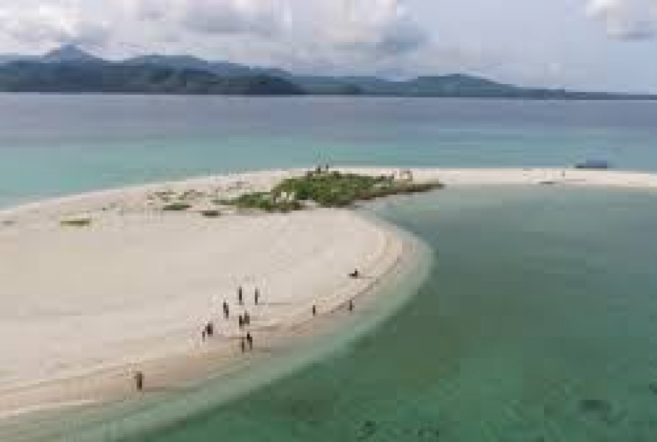 3 Pulau Kecil di Bawean, Suguhkan Keindahan Tak Ada Duanya - GenPI.co JATIM