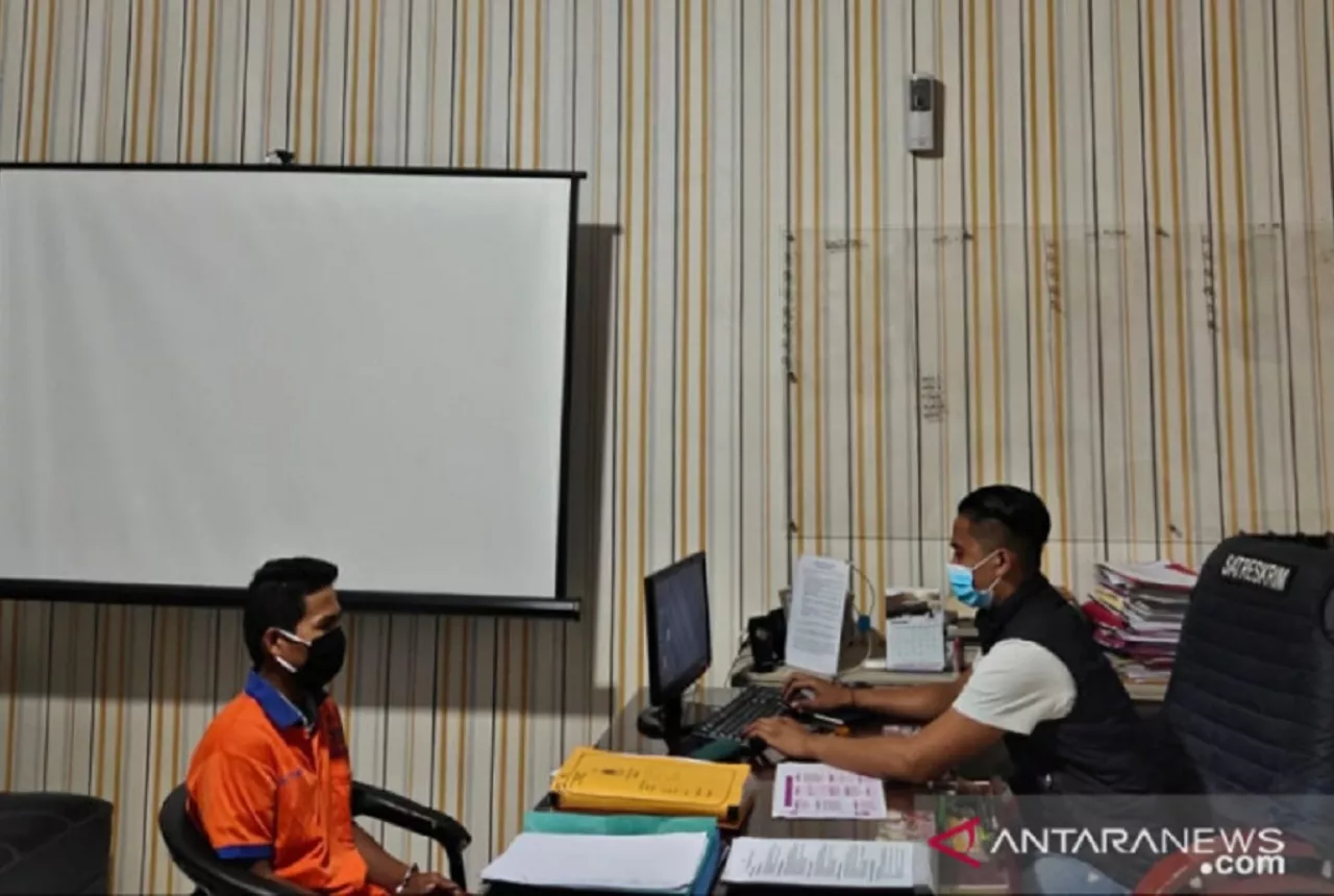 Pria Banyuwangi Mati Kutu di Depan Polisi, Ulahnya Menjengkelkan - GenPI.co Jatim