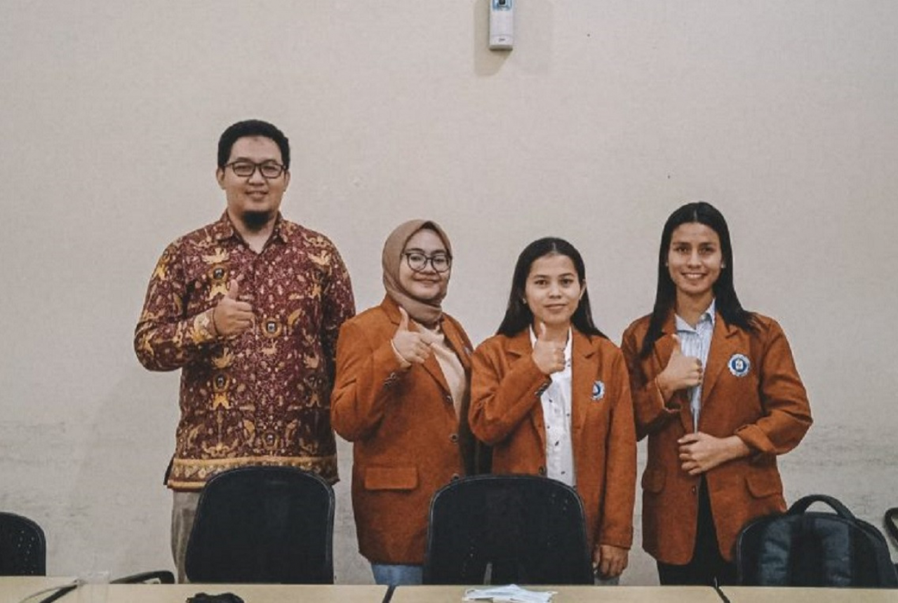 Keren Cak! Mahasiswa Unikama Malang Juara 2 Lomba Debat Nasional - GenPI.co JATIM