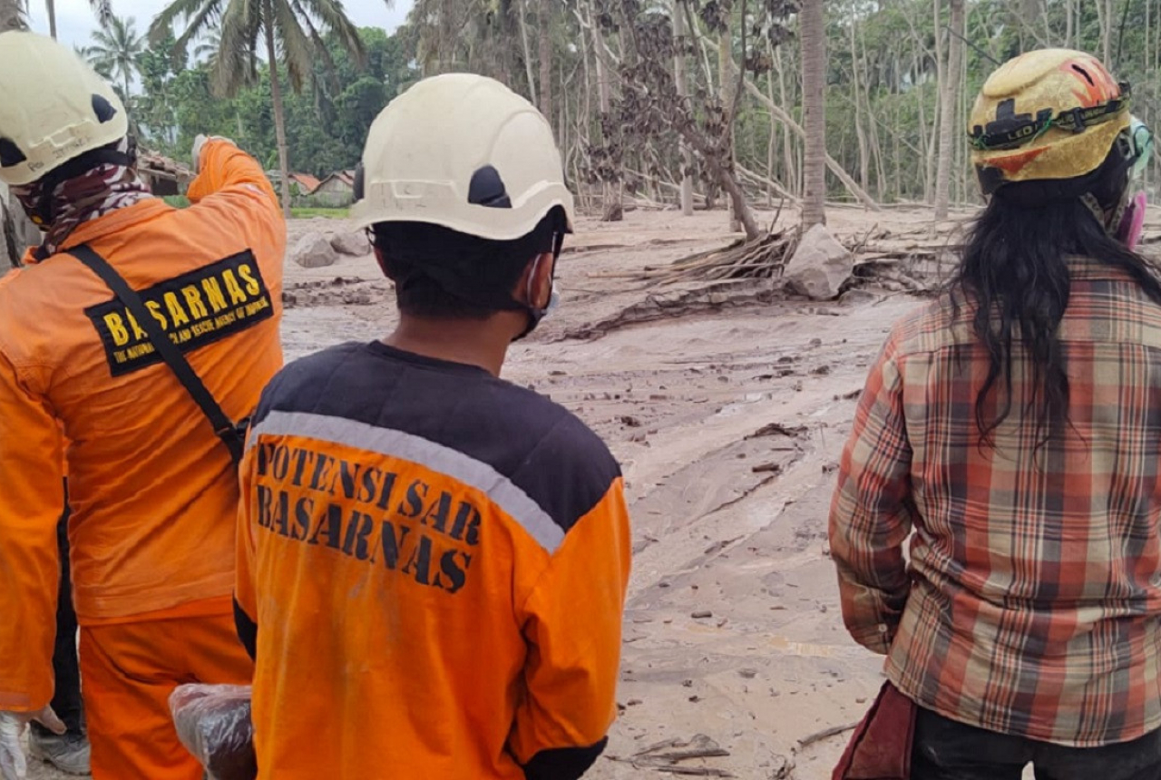 Hari Ini 6 Orang Meninggal Korban Erupsi Gunung Semeru Ditemukan - GenPI.co JATIM