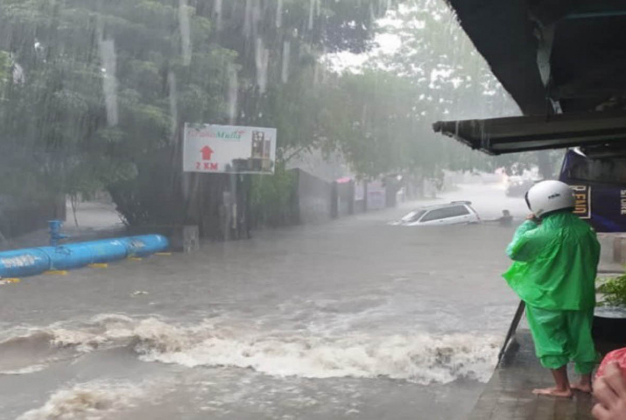 Prakiraan Cuaca Jawa Timur Menurut BMKG, Waspada Hujan - GenPI.co JATIM