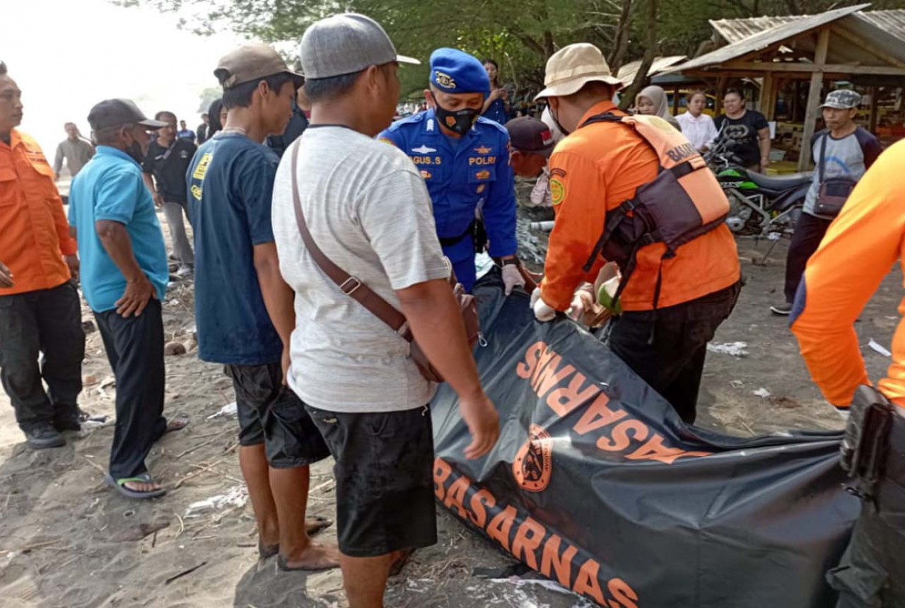 Bapak dan Anak Hilang di Pantai Pundak Blitar Ditemukan Tim SAR - GenPI.co JATIM