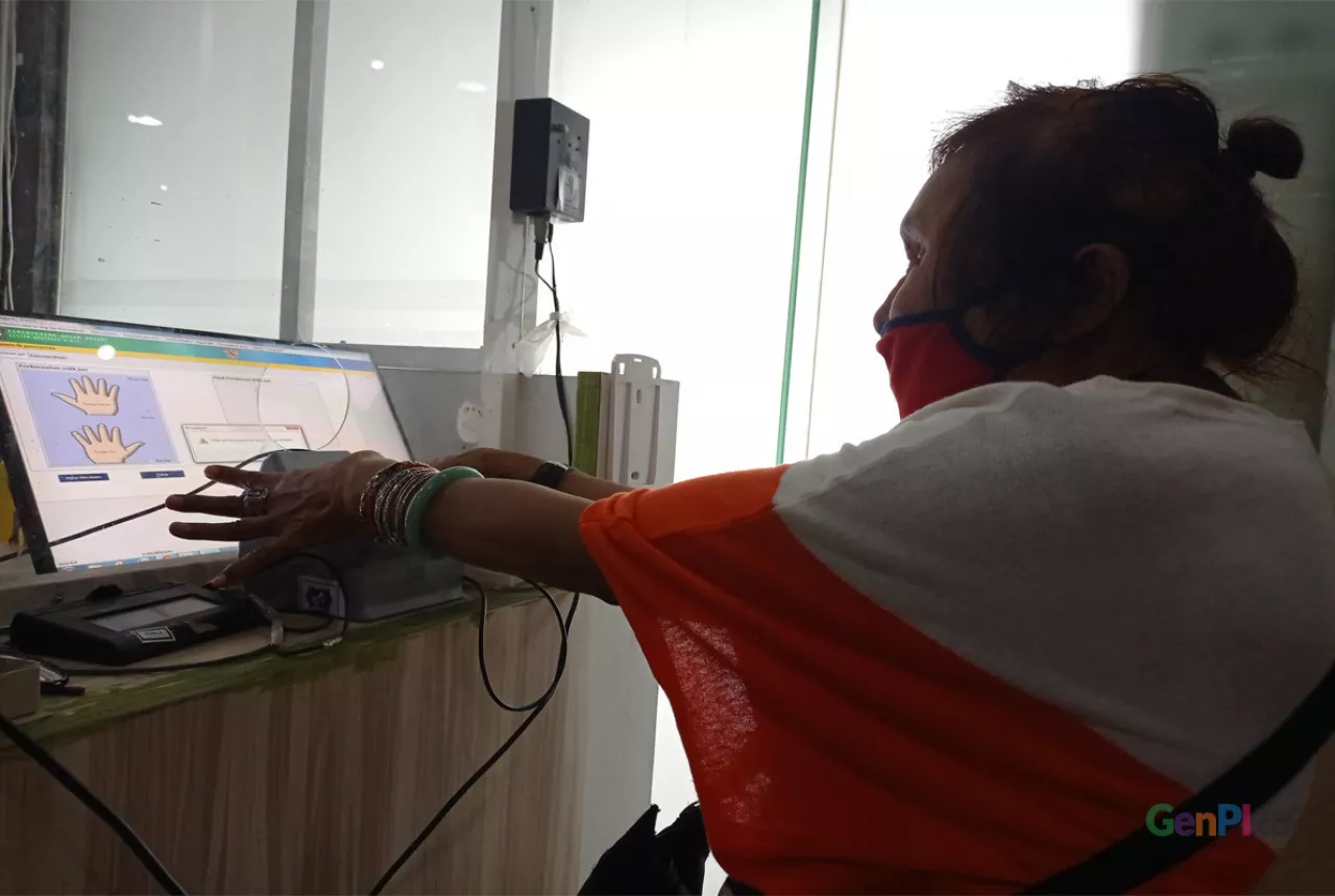 Dispendukcapil Surabaya Buka Layanan Online, KTP Rusak Upload - GenPI.co Jatim
