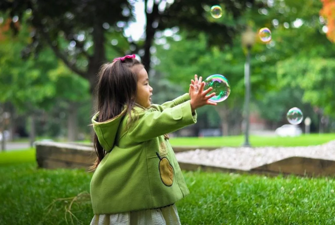 Tips Ajari Anak Berkarakter Rendah Hati, Simak di Sini - GenPI.co Jogja