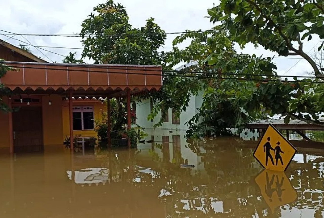 BPBD: 13.335 Warga Kapuas Hulu Terdampak Banjir - GenPI.co KALBAR