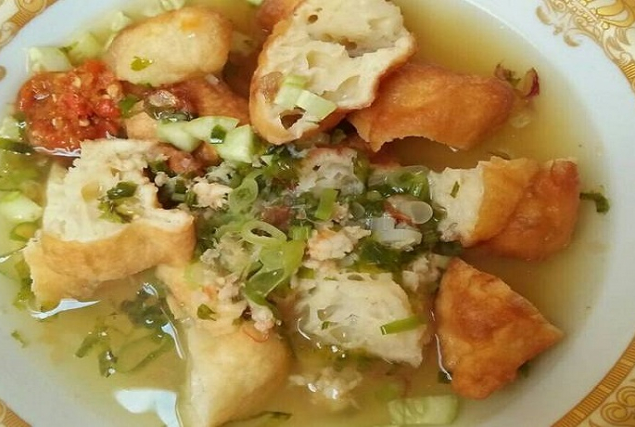 Menikmati Model Gandum yang Gurih dan Renyah Khas Palembang