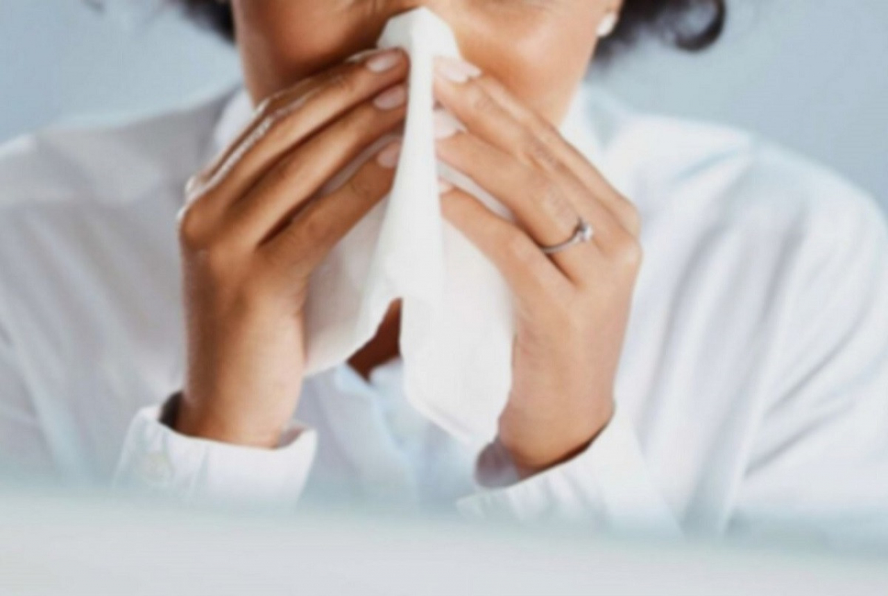 Sering Bersin Padahal Tidak Flu ? Ini Penyebabnya - GenPI.co NTB
