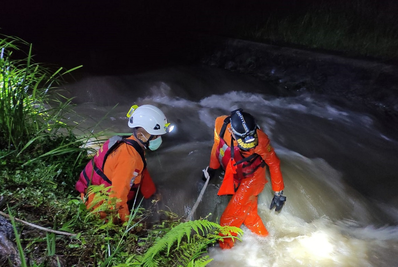 Bocah 3 Tahun Hilang di Sungai Berembeng Loteng Belum Ditemukan - GenPI.co NTB